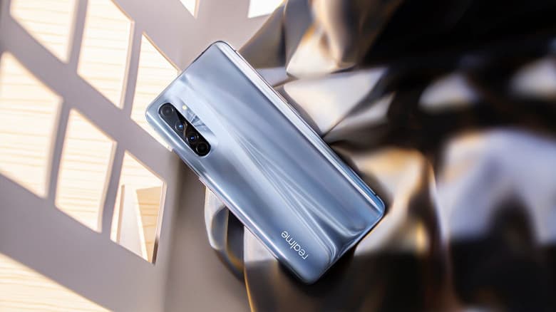 Смартфон Realme X50 Pro Player Edition с графитовым охлаждение поступает в продажу в Китае