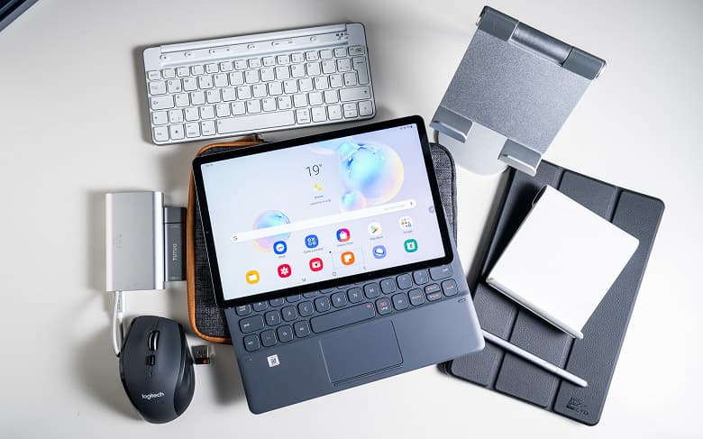 Samsung Galaxy Tab S7+ будет огромным планшетом с очень большим аккумулятором Samsung Galaxy Tab S7+ будет огромным планшетом с очень большим аккумулятором