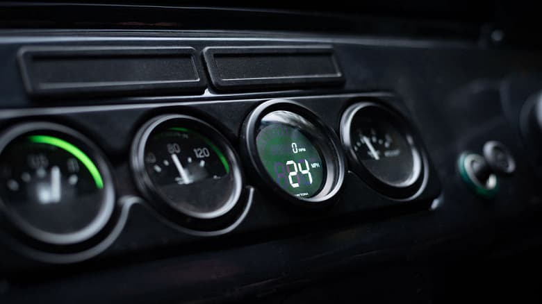 Электрический УАЗ Хантер оказался дороже Tesla Model 3