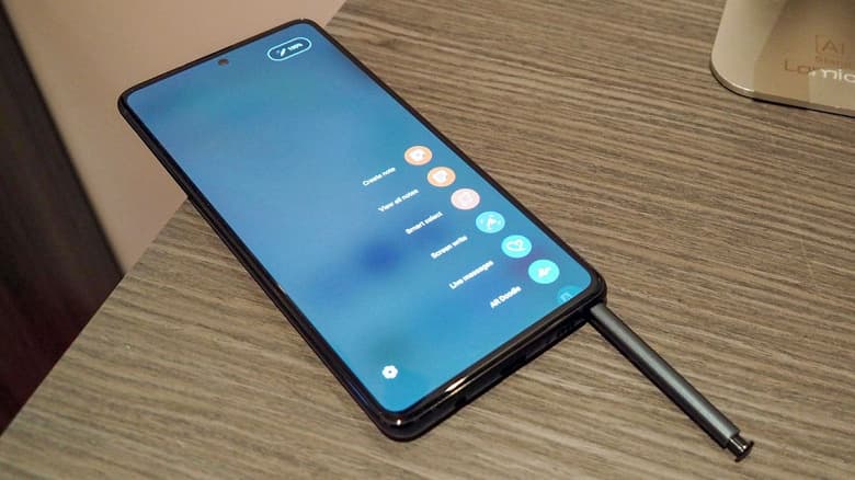 Samsung Galaxy Note20 наконец порадует поклонников экраном