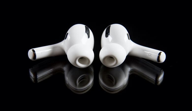 Apple обновила прошивку своих дорогих наушников AirPods Pro
