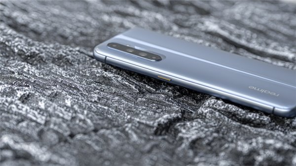 Убийца Xiaomi на марше. Realme продала больше 35 млн смартфонов по всему миру