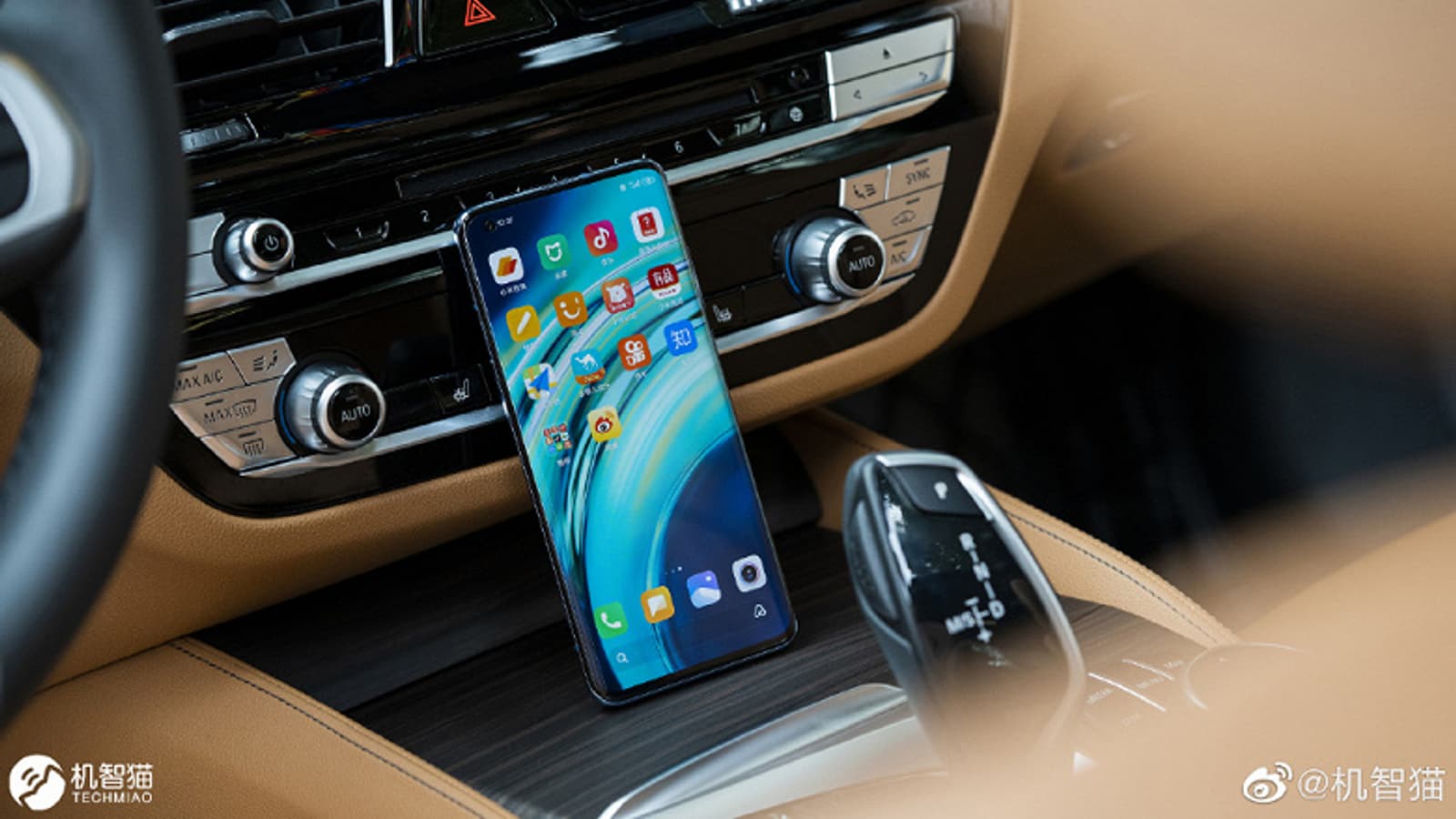 Xiaomi Mi 10 Pro поднимается на Эверест и делится фотографиями