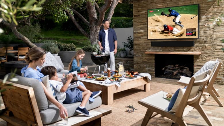 The Terrace — первый телевизор Samsung QLED 4K «для наружного применения» The Terrace — первый телевизор Samsung QLED 4K «для наружного применения»