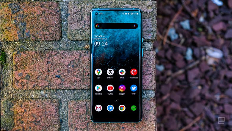 OnePlus 8T и 8T Pro могут получить то, что не досталось текущему поколению. Речь о сверхбыстрой 65-ваттной зарядке OnePlus 8T и 8T Pro могут получить то, что не досталось текущему поколению. Речь о сверхбыстрой 65-ваттной зарядке