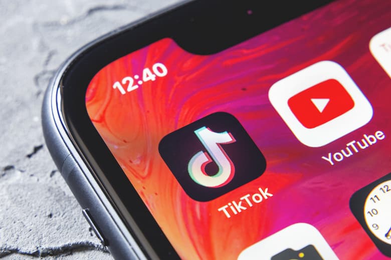 Дети всё активнее используют TikTok. Сервис лишь немногим уступает YouTube Дети всё активнее используют TikTok. Сервис лишь немногим уступает YouTube