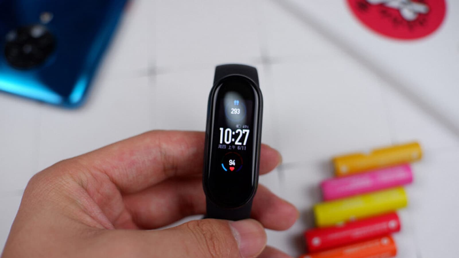 Xiaomi Mi Band 5 поступает в продажу у себя на родине