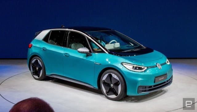 Стало известно, когда начнутся европейские поставки электромобилей Volkswagen ID.3 Стало известно, когда начнутся европейские поставки электромобилей Volkswagen ID.3