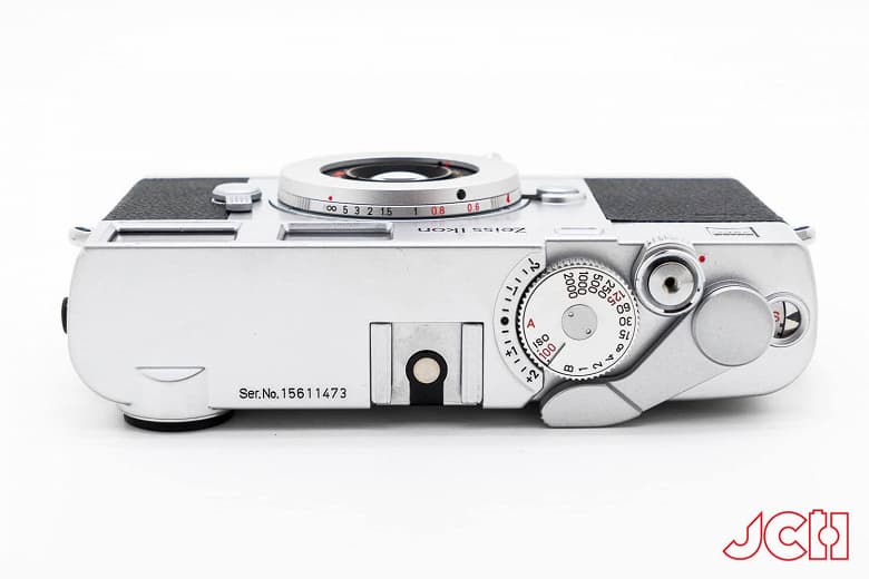 Объектив ручной работы MS Optics Aporia 24mm f/2 напоминает крышку байонета