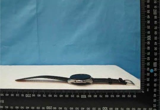 Умные часы Samsung Galaxy Watch 3 впервые показали на фото со всех сторон