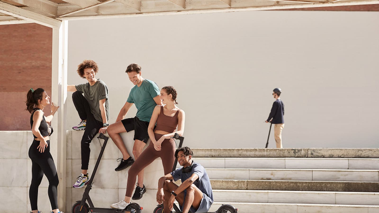 Электросамокаты Xiaomi Mi Scooter 1S и Mi Scooter Pro 2 дебютировали в Европе намного дешевле ожидаемого