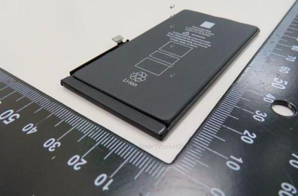 Крошечная батарея iPhone 12 Pro на живом фото и запуск в ноябре Крошечная батарея iPhone 12 Pro на живом фото и запуск в ноябре