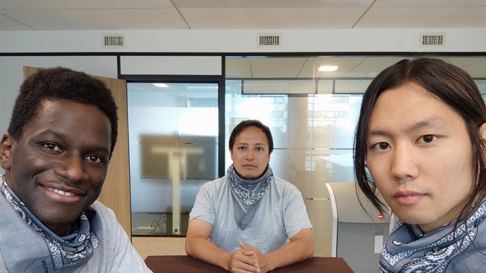 Бывший «король» DxOMark провалился тест фронтальной камеры. Селфи на Xiaomi Mi 10 Pro не впечатляют