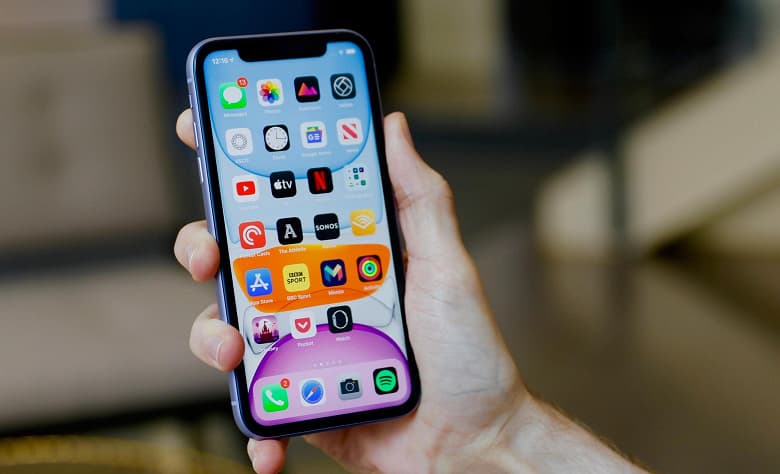 На iPhone перестали работать множество приложений, включая сервисы Яндекса. Сбой мирового масштаба