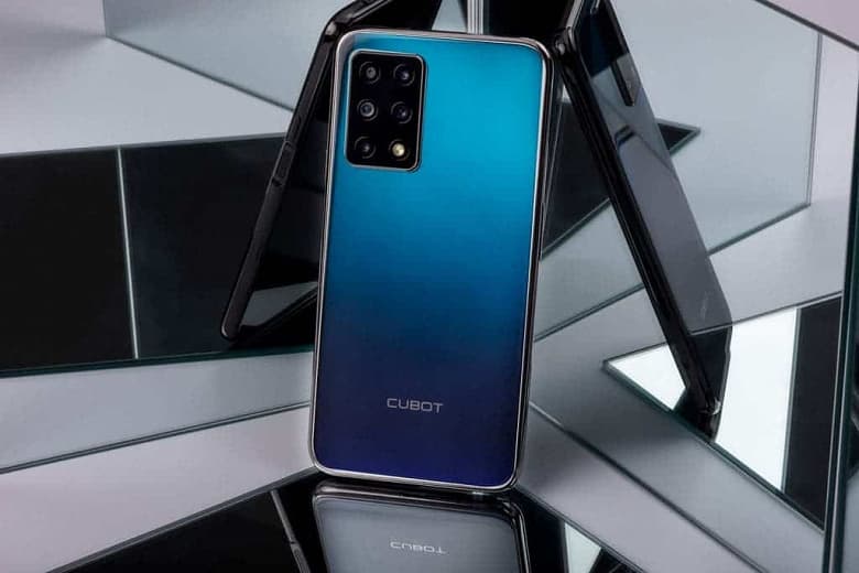 Представлен самый дешевый в мире смартфон с пентакамерой Представлен самый дешевый в мире смартфон с пентакамерой