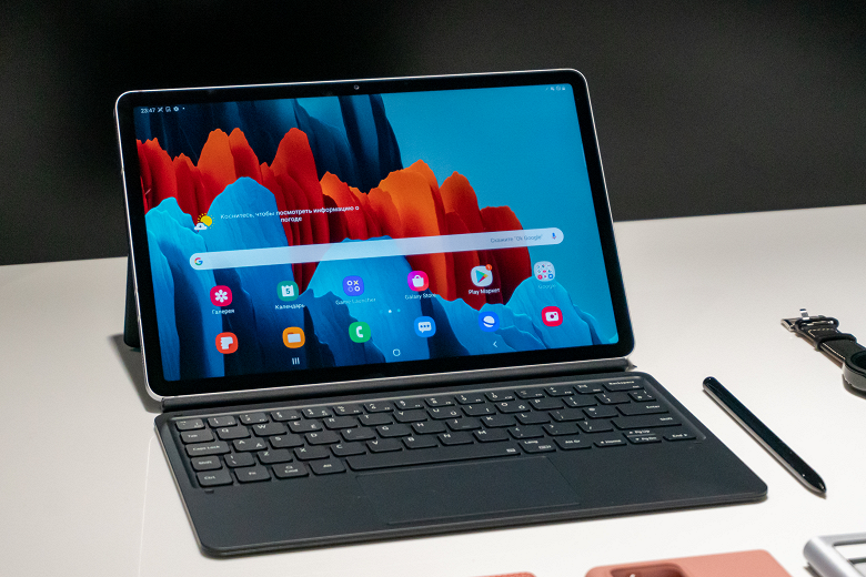В России выходят первые в мире планшеты на Snapdragon 865+ и с экранами 120 Гц: Samsung Galaxy Tab S7 и Galaxy Tab S7+ В России выходят первые в мире планшеты на Snapdragon 865+ и с экранами 120 Гц: Samsung Galaxy Tab S7 и Galaxy Tab S7+