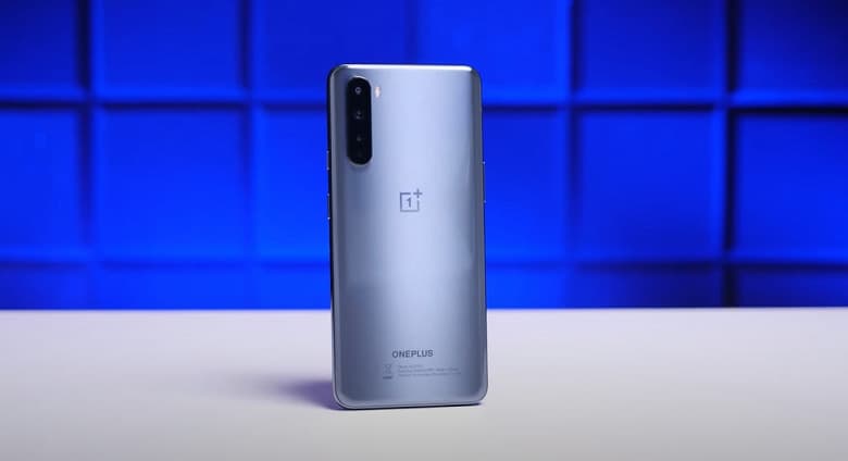 Самый дешёвый OnePlus против самого дешёвого iPhone. Какой аппарат быстрее?