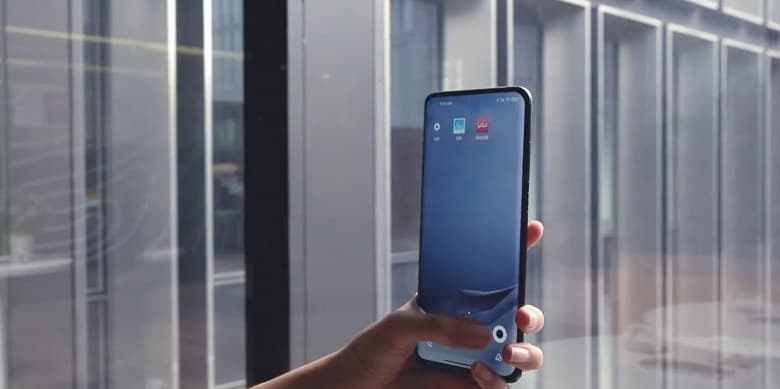 Первый смартфон Xiaomi с подэкранной камерой получит дисплей CSOT