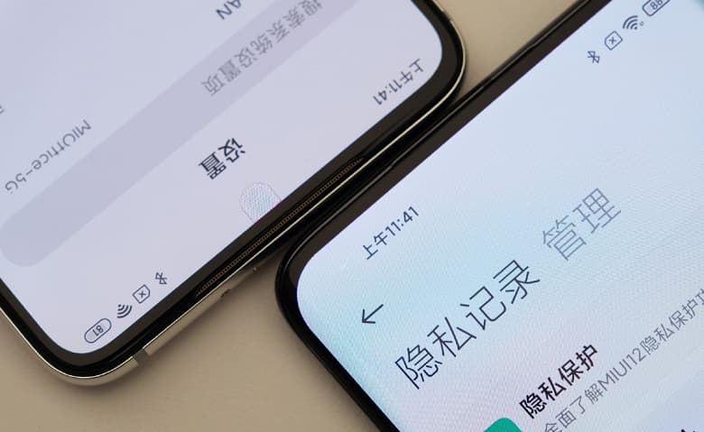 Скрытая камера ZTE Axon 20 5G разочаровывает. Она хорошо заметна на живых фото