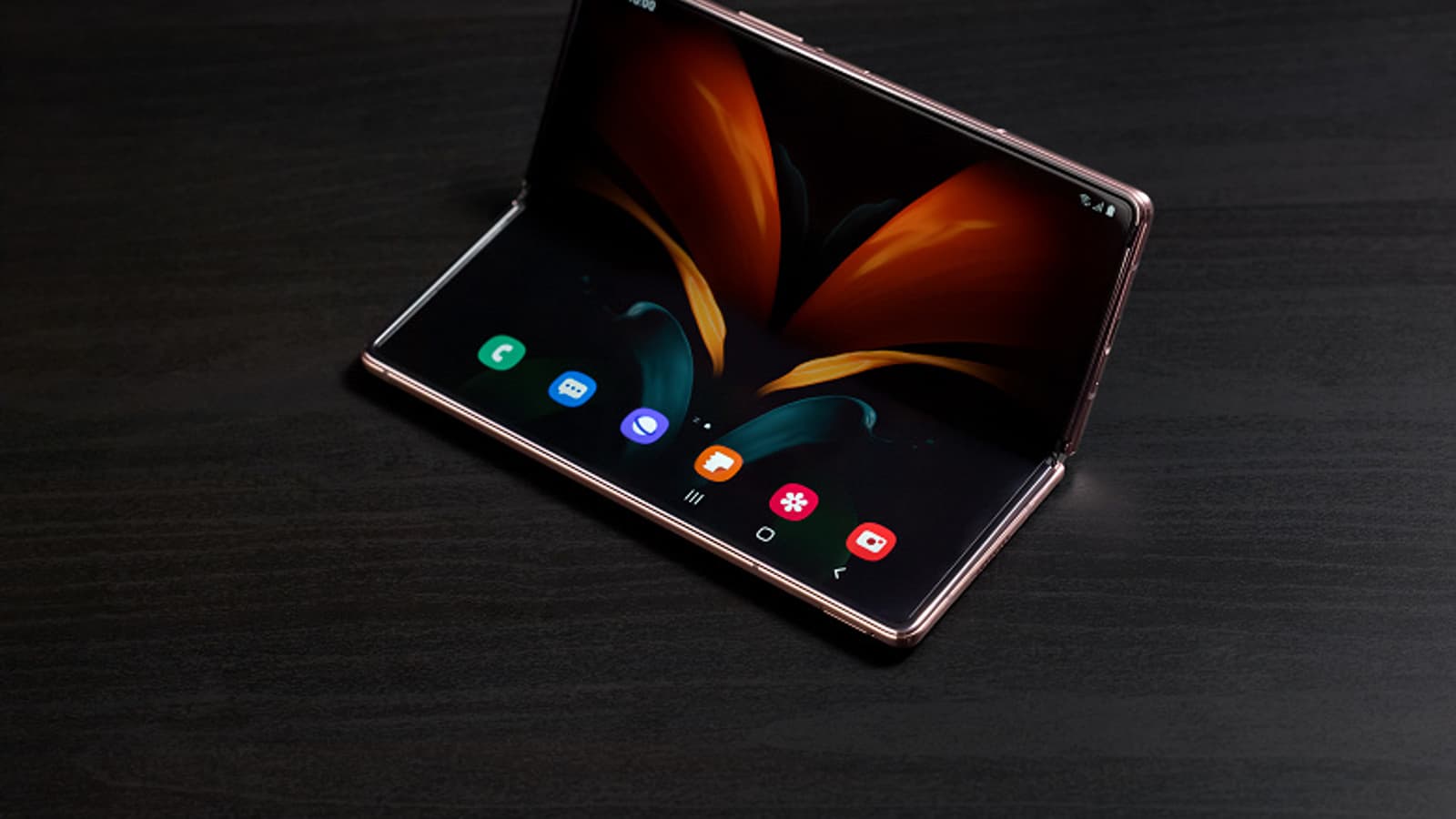 Почти идеальный гибкий смартфон Samsung. Представлен Galaxy Z Fold2