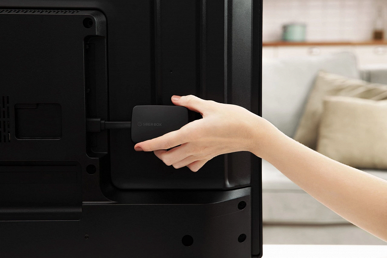 Салют, SberBox! Сбербанк представил телеприставку с цифровым помощником