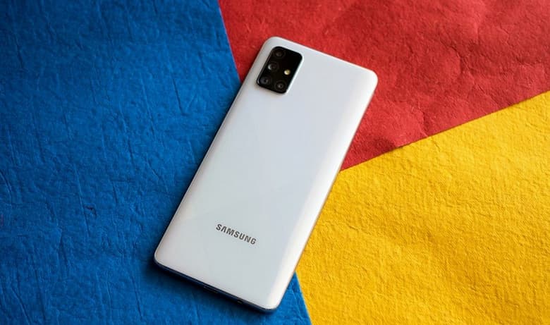 Samsung Galaxy A72 — первенец Samsung с 5-модульной камерой