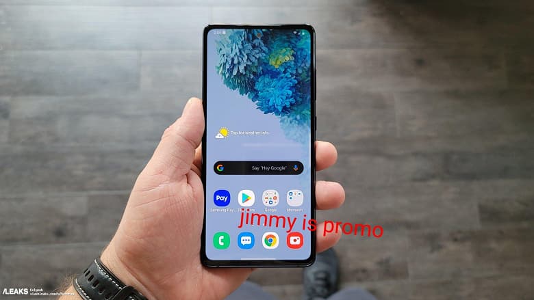 Включённую новинку серии Samsung Galaxy S20 впервые показали в руках пользователя