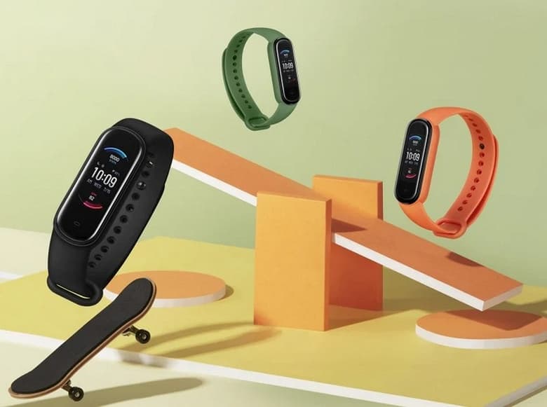 Это копия Xiaomi Mi Band 5, только чуть лучше. Huami Amazfit Band 5 имеет две полезных дополнительных функции Это копия Xiaomi Mi Band 5, только чуть лучше. Huami Amazfit Band 5 имеет две полезных дополнительных функции