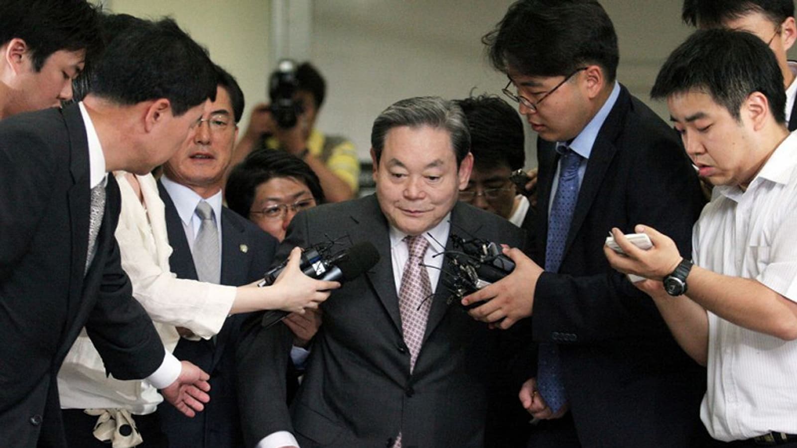 Ушла эпоха. Умер легендарный глава Samsung