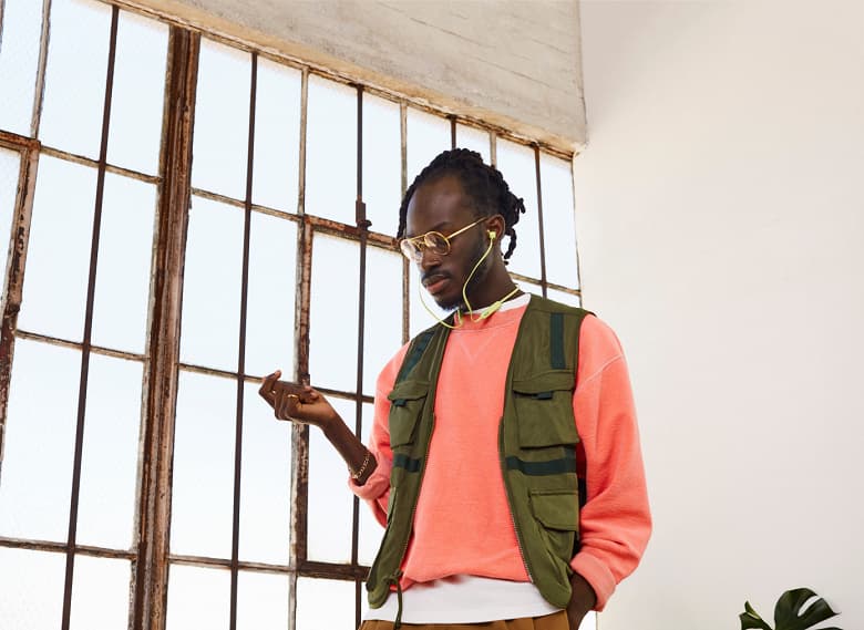 Beats представила Bluetooth-наушники Flex за 