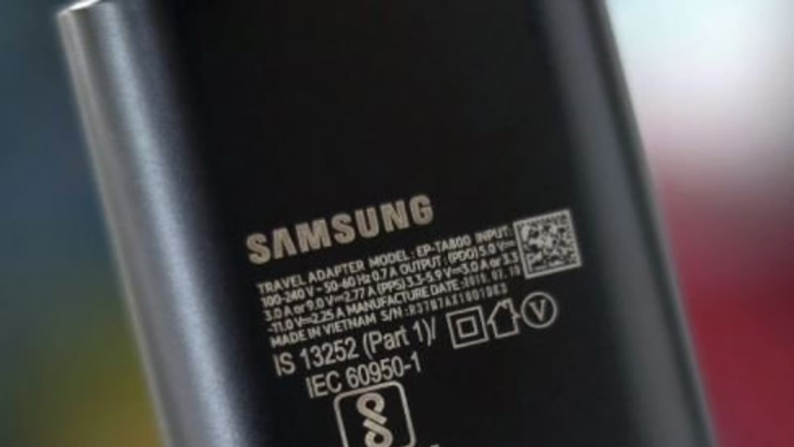 Дурной пример заразителен. Samsung лишит свои смартфоны зарядок, как это сделала Apple