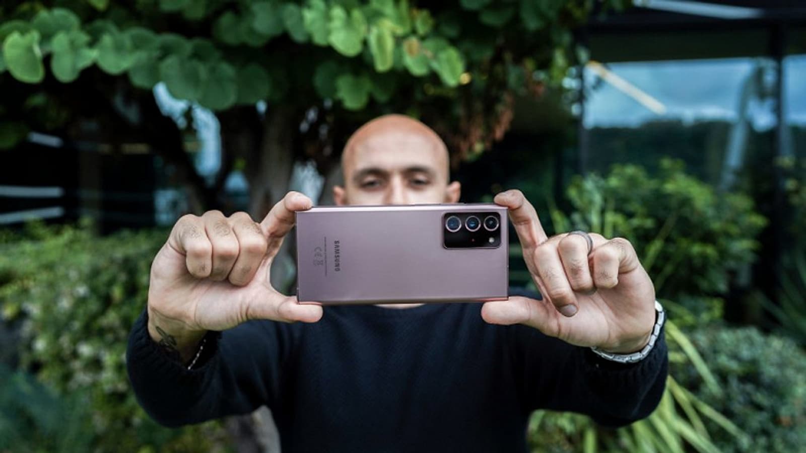 Звук в недорогом iPhone SE 2 лучше, чем во флагманского Samsung Galaxy Note20 Ultra. Но у последнего почти нет артефактов