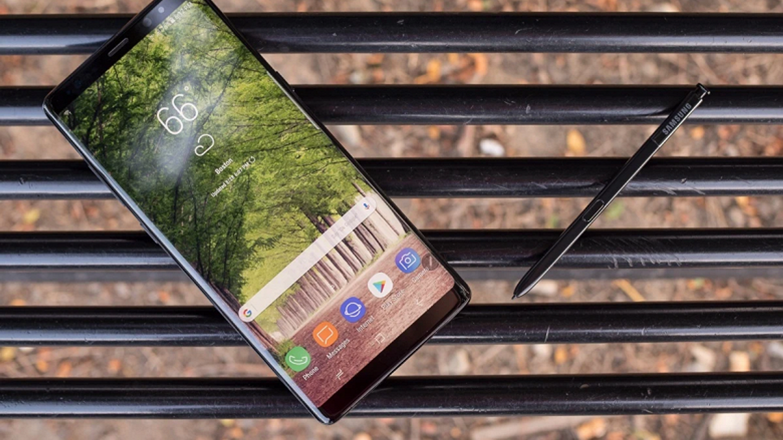 Трёхлетний Samsung Galaxy Note8 выходит в тираж. Прекращены ежемесячные обновления