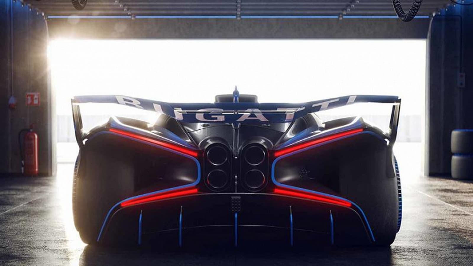 1825 л.с. на 1240 кг массы и максимальная скорость свыше 500 км/ч. Анонсирован гиперкар Bugatti Bolide