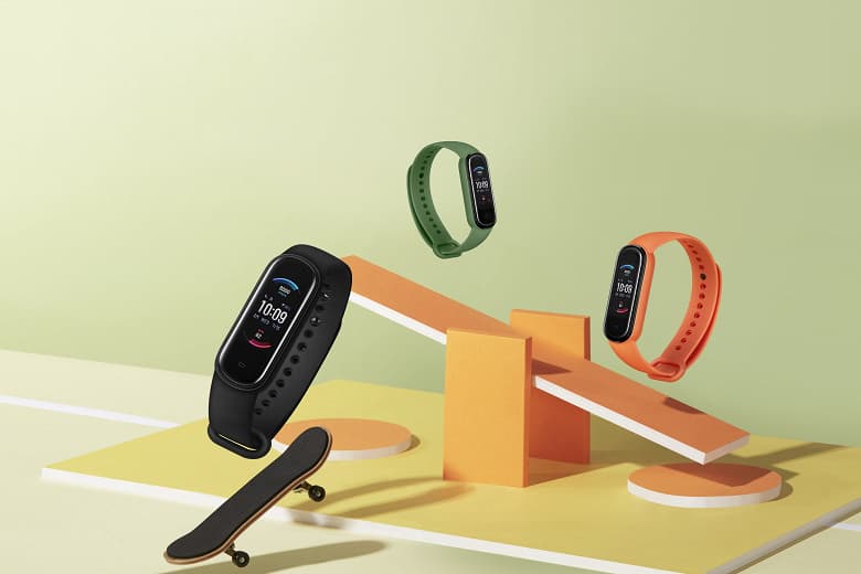 Сильный конкурент Xiaomi Mi Band 5. В России вышел фитнес-браслет Amazfit Band 5