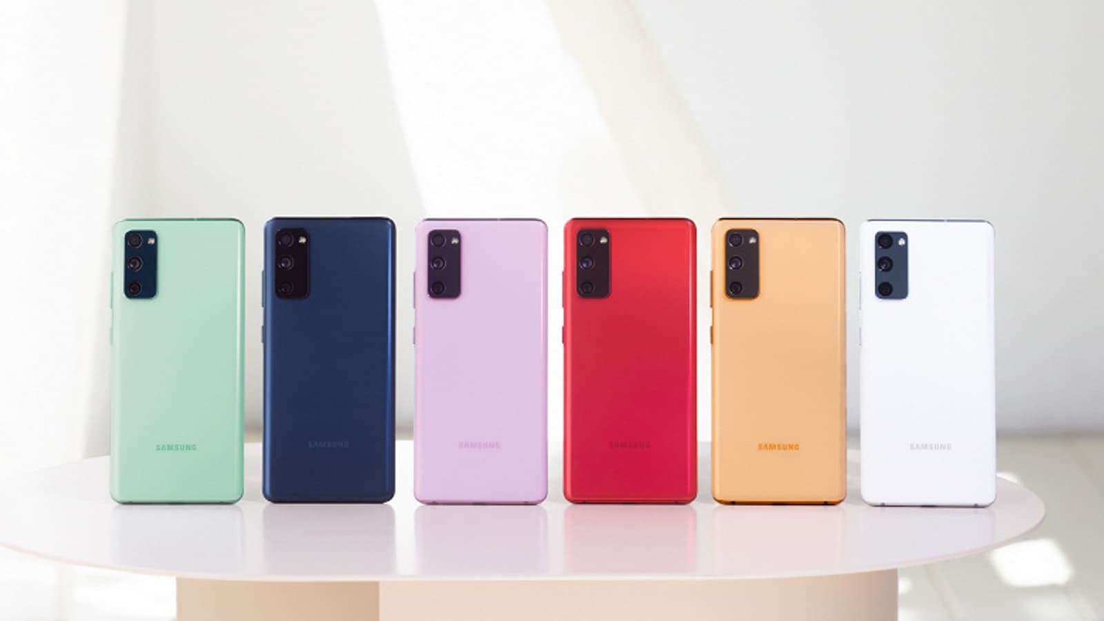 В России начались продажи «премиального» Samsung Galaxy S20 FE заметно дешевле, чем в Европе