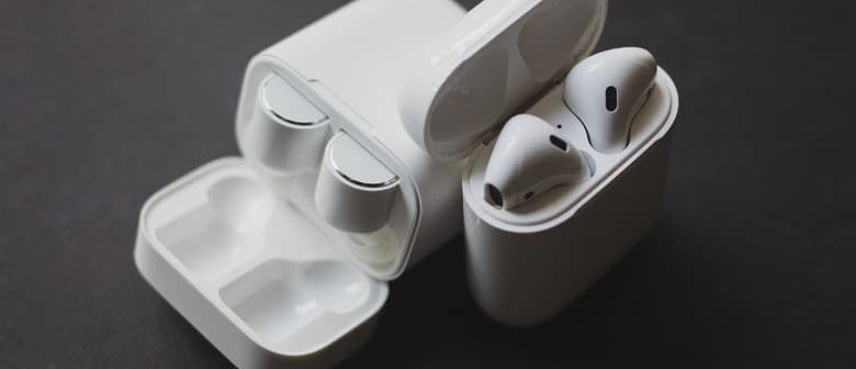 Redmi AirDots опередили Apple AirPods в России