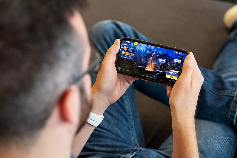 Заблокированная Fortnite возвращается на экраны iPhone и смартфонов Android Заблокированная Fortnite возвращается на экраны iPhone и смартфонов Android