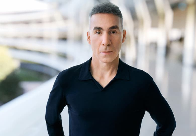 Apple подтвердила разработку нового продукта, а также сообщила о перестановке кадров