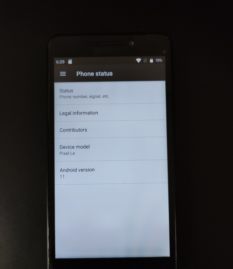 Подозрительный копеечный Google Pixel LE на первой фотографии