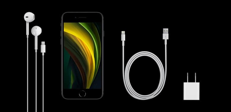 Apple не прогадала: урезанный комплект iPhone привёл к росту продаж зарядных устройств в России в шесть раз