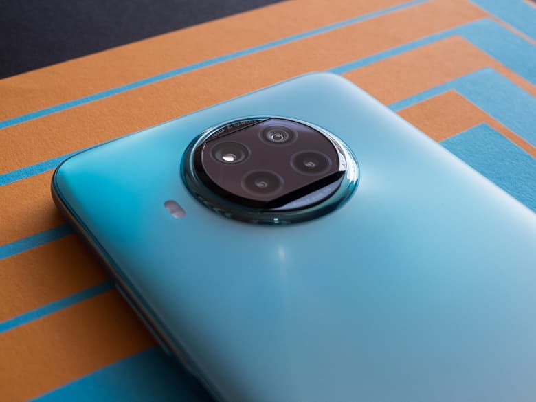 Так снимает новый хит продаж Xiaomi Mi 10i ночью