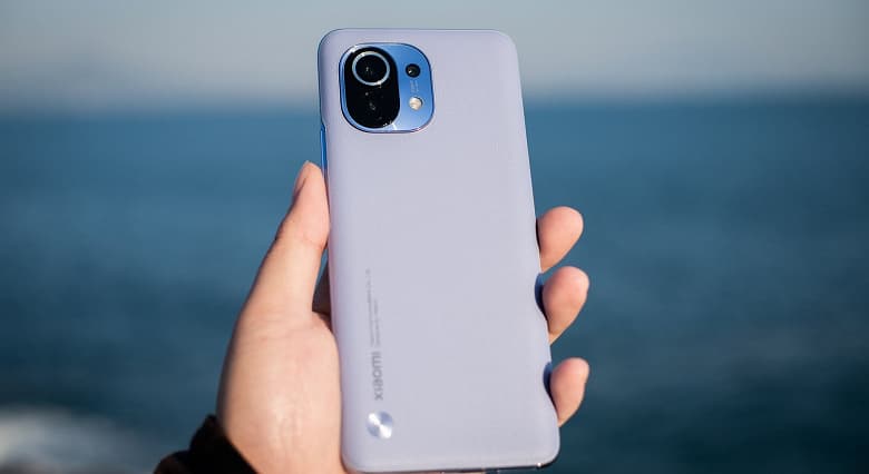 Об этой суперфункции Xiaomi Mi 11 умолчали на презентации. Смартфон может выводить звук на две Bluetooth-гарнитуры или колонки одновременно