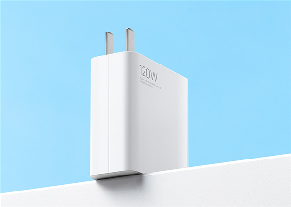 Xiaomi выпустила сверхскоростную зарядку нового поколения для смартфонов и ноутбуков