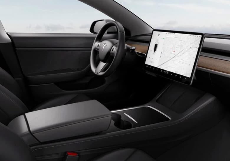 Tesla обновила центральную консоль электромобиля Model Y