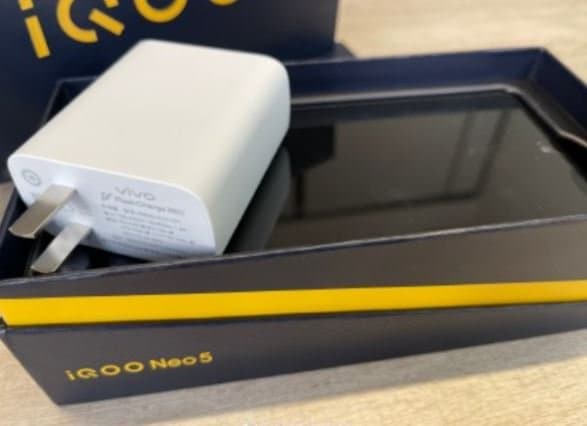 120 Гц, Snapdragon 870, 4400 мА·ч и 66 Вт. iQOO Neo 5 станет главным конкурентом Redmi K40