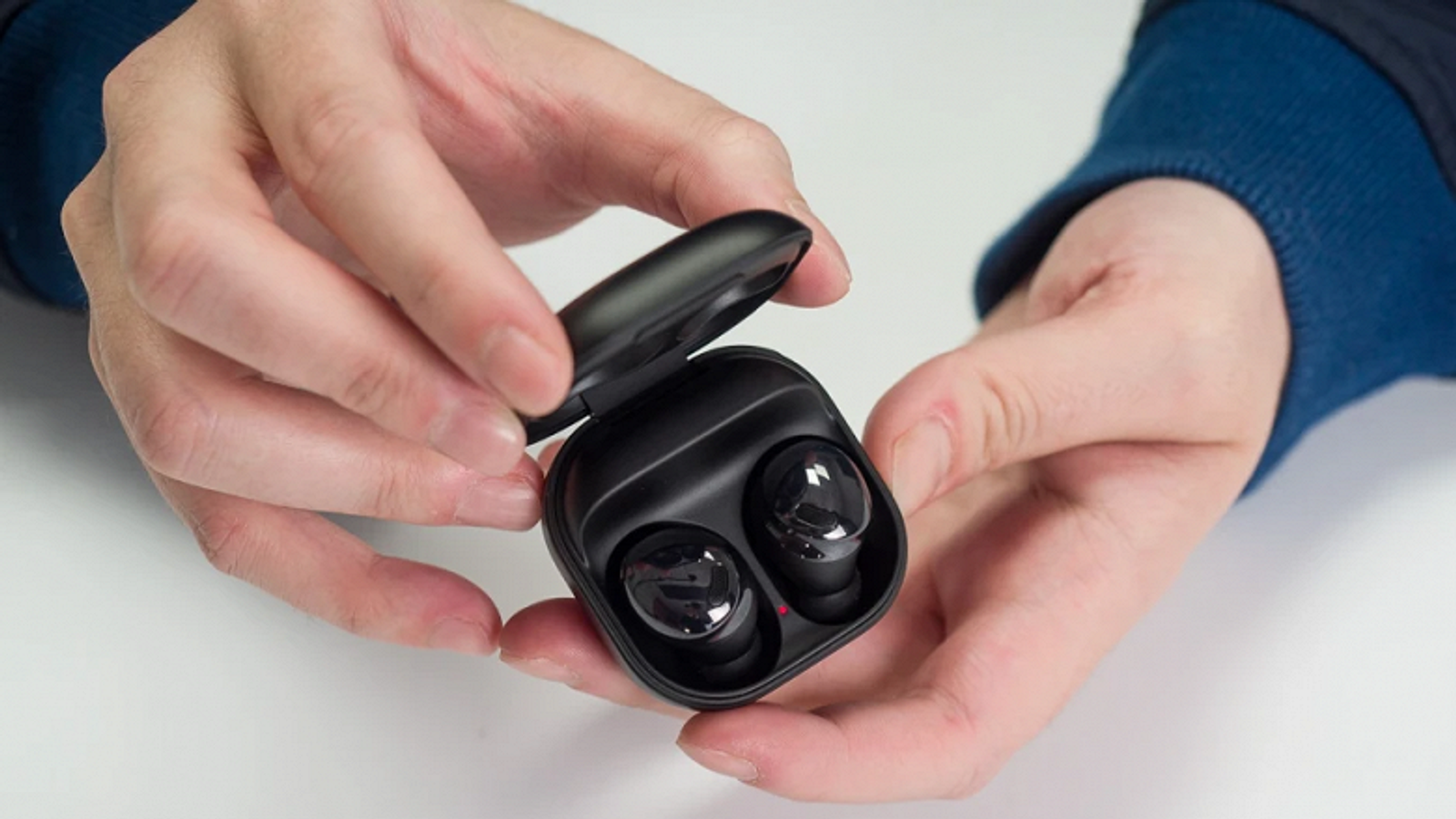 Samsung изменила «концепцию работы» Galaxy Buds Pro с одним наушником. Шумоподавление стало ещё лучше, и не только