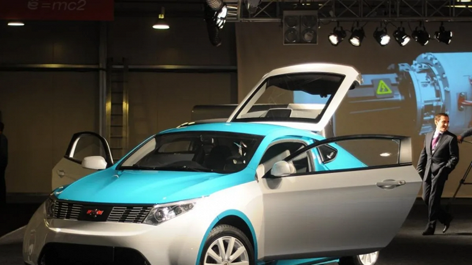 Сбербанк купил создателей «Ё-мобиля»