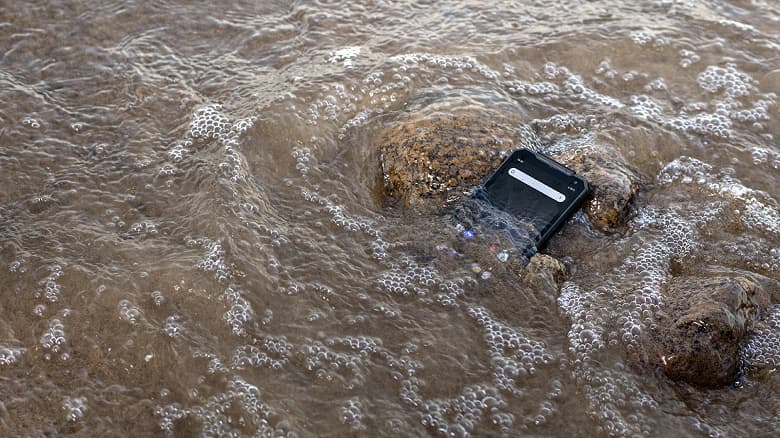 Неубиваемый российский смартфон на Android 10 оценен дороже Samsung Galaxy S21 и iPhone 12 Неубиваемый российский смартфон на Android 10 оценен дороже Samsung Galaxy S21 и iPhone 12