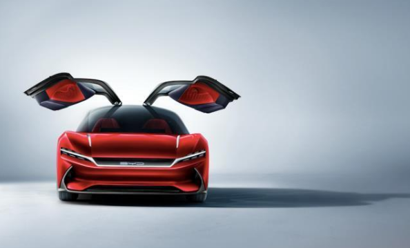 Такие электромобили сейчас делают в Китае: с дверьми как у Mercedes 300SL и динамикой Ferrari LaFerrari